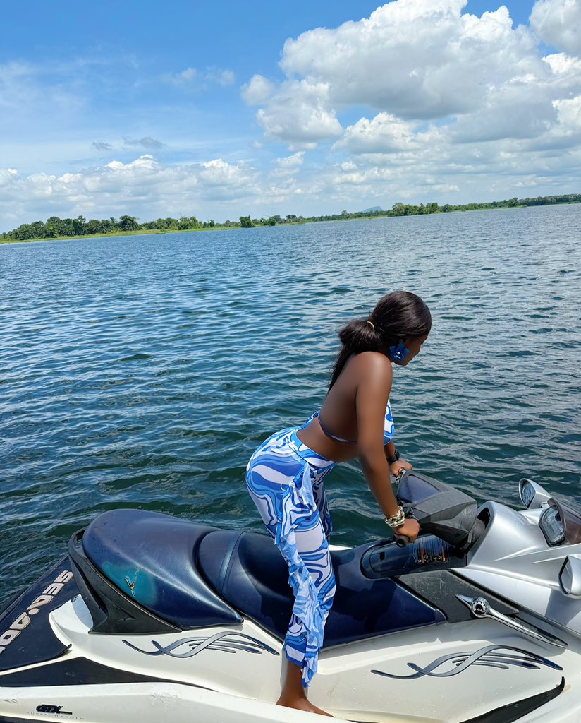 Good morning from this side🌊🌊

EWURAMA THE BRAND 
PRAYERS FOR OHENEMA
MARKETABLE OHENEBA

#DennisOhenebaMitterrand 
#EwuramaBiney 
#OhenemaTakesOverBridgeView 
#PerfectMatchXtra