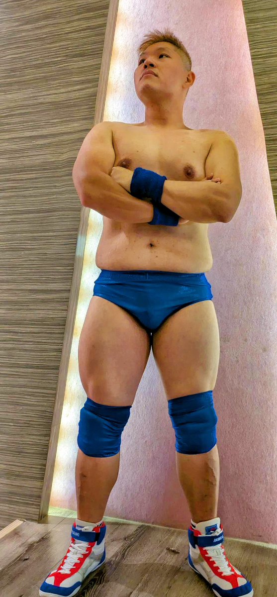 久違的復出
對上最強選手是否能勝出
（目前只能勉勉強強的玩一下）