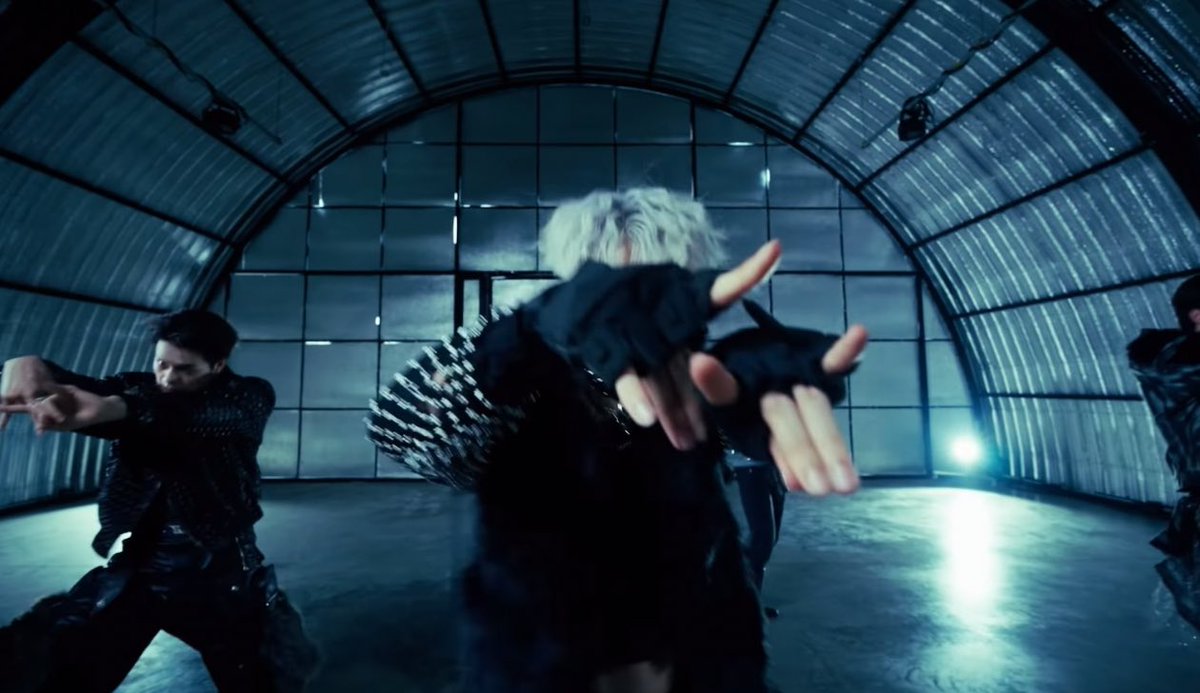 Warwhere6's tweet image. อันนี้ท่านี้มีกิมมิคอะไรมั้ย หรือคิดไปเองว่ามันเหมือนหมาป่า 🐺 แต่เท่อะ 

#HOWLS