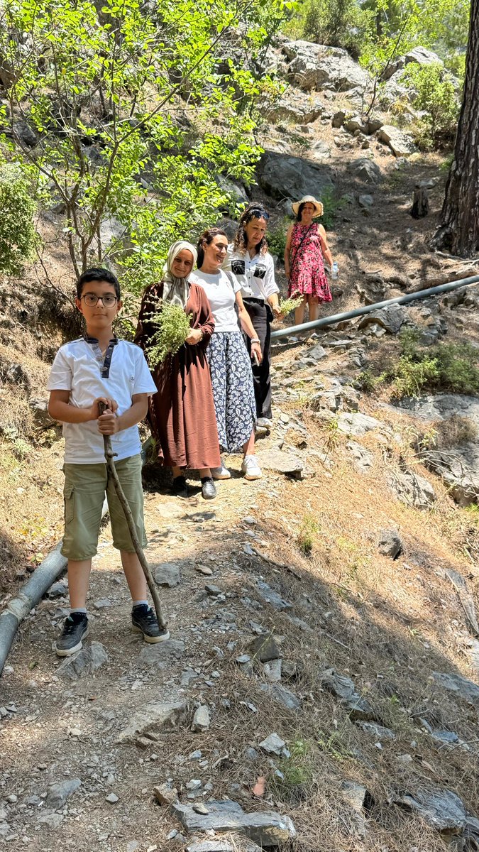 Üyelerimiz ve ailelerinin katılımı ile kültür gezilerimiz devam ediyor. Bu kapsamda Dim Alacami Mahallesi ve <a href="/alaciftlik/">Ala Çiftlik</a>'e gerçekleştirdiğimiz gezimizde eğlendik  öğrendik ve dinlendik.