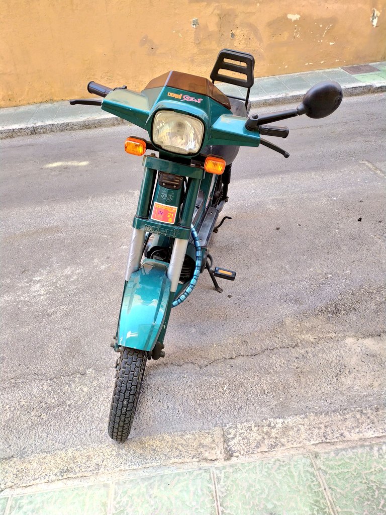 Como te echo menos...🥲 sobre todo ahora verano. Acabé harto en la ITV anual, tenía casi 30 años y acabé hasta los 🥚🥚 porque siempre le sacaban algo y tenía que repetirla, además sin criterio ninguno,porque lo que uno te daba por válido al año siguiente otro decía que no, y así