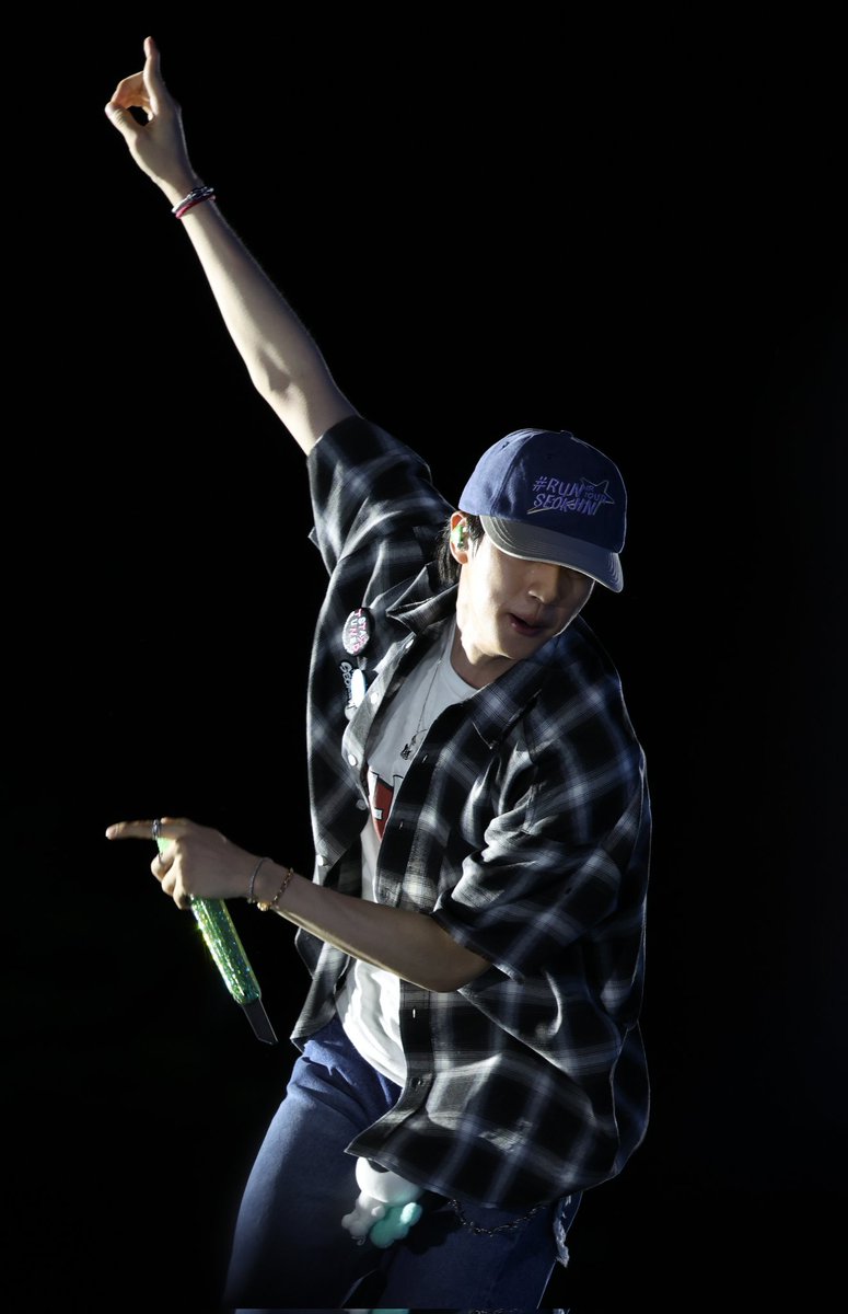 btsforever1207's tweet photo. 250629  RUN SEOKJIN_EP.TOUR GOYANG peview

#석진이는_멋있어 #방탄소년단진 #JIN #진 #Jin_Echo #RUNSEOKJIN_epTOUR_GOYANG https://t.co/1MQkQAJ6gm