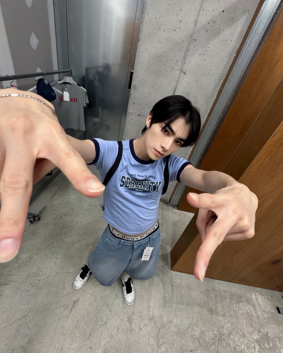 WayV_official's tweet photo. fit check💫

#XIAOJUN #肖俊 #샤오쥔 
#WayV #威神V 
#LIUStylist_and_XIAOModel 
#刘造型师与肖模特 https://t.co/nrQrCOtZs8