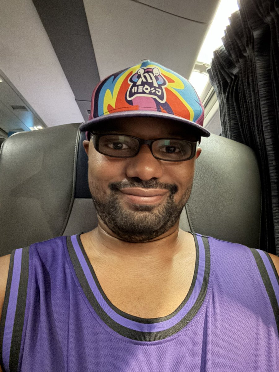 PiplupJames's tweet photo. I don’t think NYC is ready for The Penguin #NYPride https://t.co/AvOgMef9mg