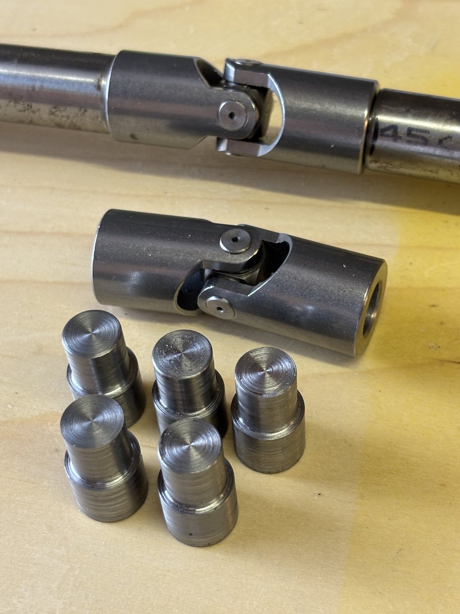 There’s a lot of work in a gear shift mechanism…. You can see why John Barnard decided some electrics were a better idea.. 😊