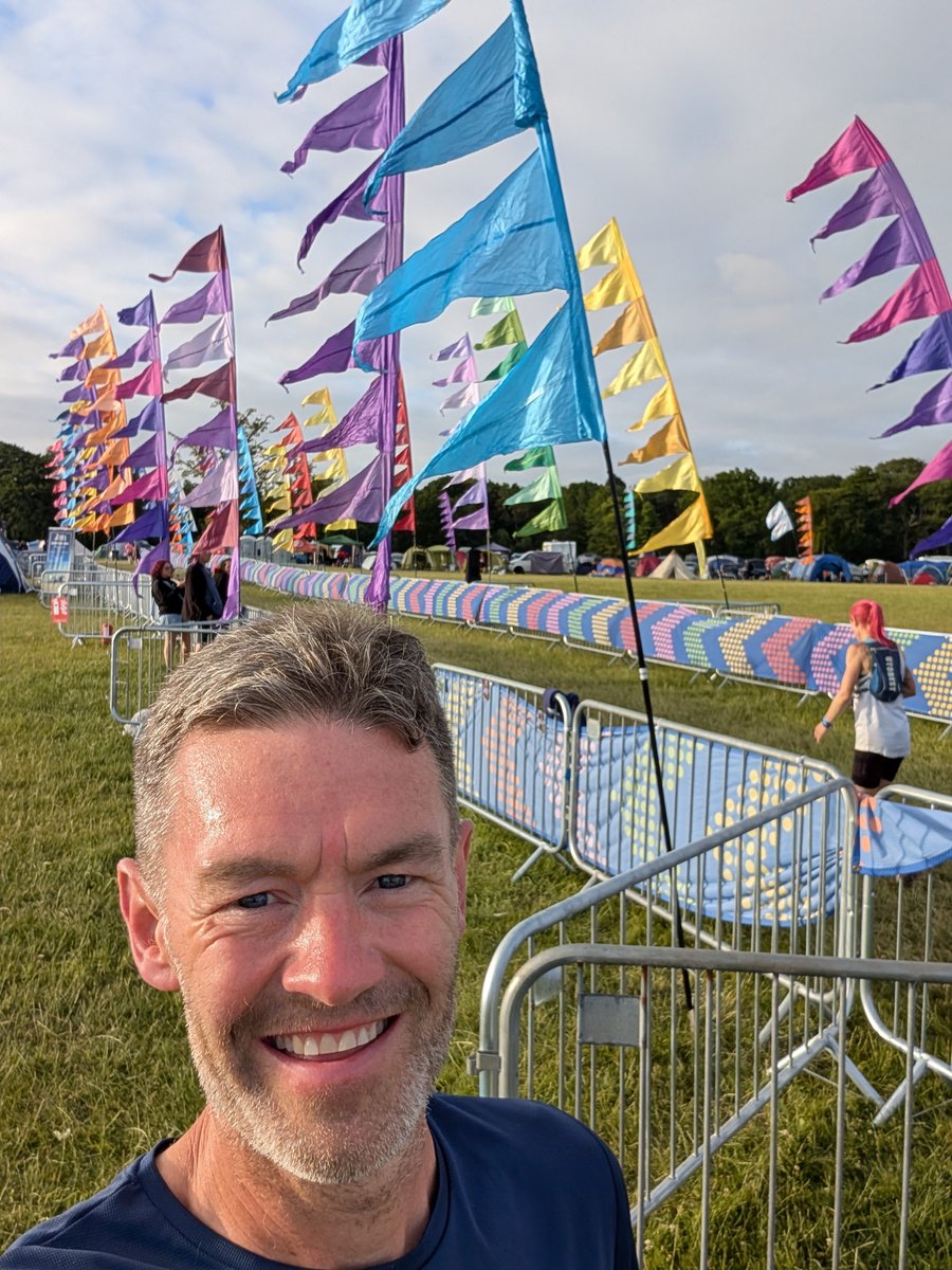 Jamesmolesruns's tweet photo. We went to #endure24 Leeds hoping to podium in the Men's pairs. We made the start we needed, but it was too much. As a quick pair, you were in that heat 7hrs. It kicked out arses. 88km each, but called it at 6am as was getting hot again. Fab event. https://t.co/VTXGjUgIgB