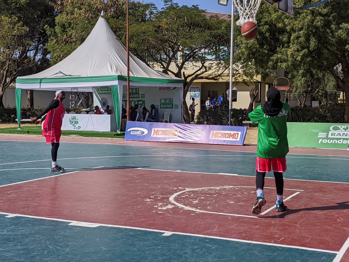 azamtvtz's tweet photo. TAIFA CUP 2025: Kumeanza kunoga katika viwanja vya Chinangali jijini Dodoma.
Saa 10:00 jioni ni Dar es Salaam dhidi ya Unguja (Wanawake), saa 2:00 usiku ni Dodoma dhidi ya Simiyu (Wanaume)
Uhondo wote utakuwa LIVE #AzamSports3HD
#TaifaCup2025 #CRDBBasketballTaifaCup2025 https://t.co/Lgbc8bfoZR
