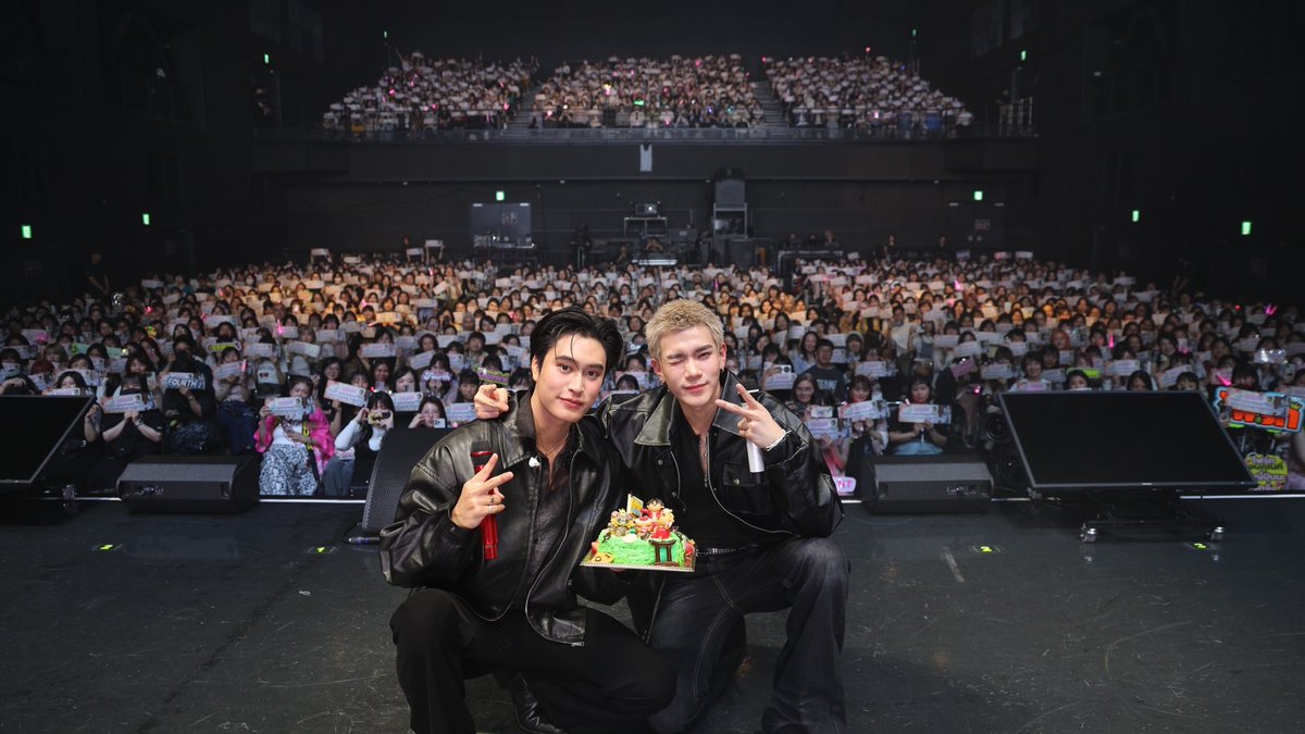 GMMTV's tweet photo. วันนี้สนุกมาก! เป็นอีกครั้งที่เราสองคนมีความสุขมาก
ขอบคุณทุกคนมากจริงๆ 
ขอบคุณที่มาสนุกด้วยกันนะครับ 
ไว้ครั้งหน้าเรามาสนุกด้วยกันอีกนะ รักทุกคนที่สุดเลย 

今日は本当に楽しかった！僕たち2人はともとっても幸せな時間を過ごせたよ！！
みんな、本当にありがとう！！
一緒に楽しんでくれてありがとうね！！
次もまた一緒に楽しもうね。みんなのこと、大好きだよ！！

#GFRunTheWorldinOsaka
#GMMTV @gemini_ti @tawattannn