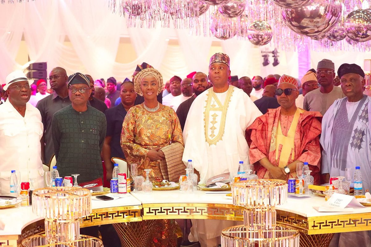 GovWike's tweet image. Yesterday in Abuja,  I attended the 60th Birthday Ceremony of the PDP National Secretary,  Senator Samuel Nnaemeka Anyanwu, and presentation of a book titled; Sam Daddy In My Eyes.

Senator Samuel Anyanwu (Sam Daddy) is a reliable and consistent friend,  brother and political…