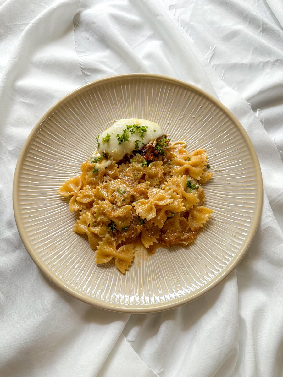 Shanazwardhana's tweet photo. Meramaikan #WeekendPasta dengan beberapa kreasi pasta yg pernah aku buat, bukan yg authentic tapi tetep enak kata suami ku 😝😘 https://t.co/RNKJFoemDH