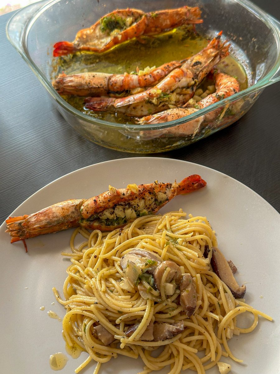 Shanazwardhana's tweet photo. Meramaikan #WeekendPasta dengan beberapa kreasi pasta yg pernah aku buat, bukan yg authentic tapi tetep enak kata suami ku 😝😘 https://t.co/RNKJFoemDH