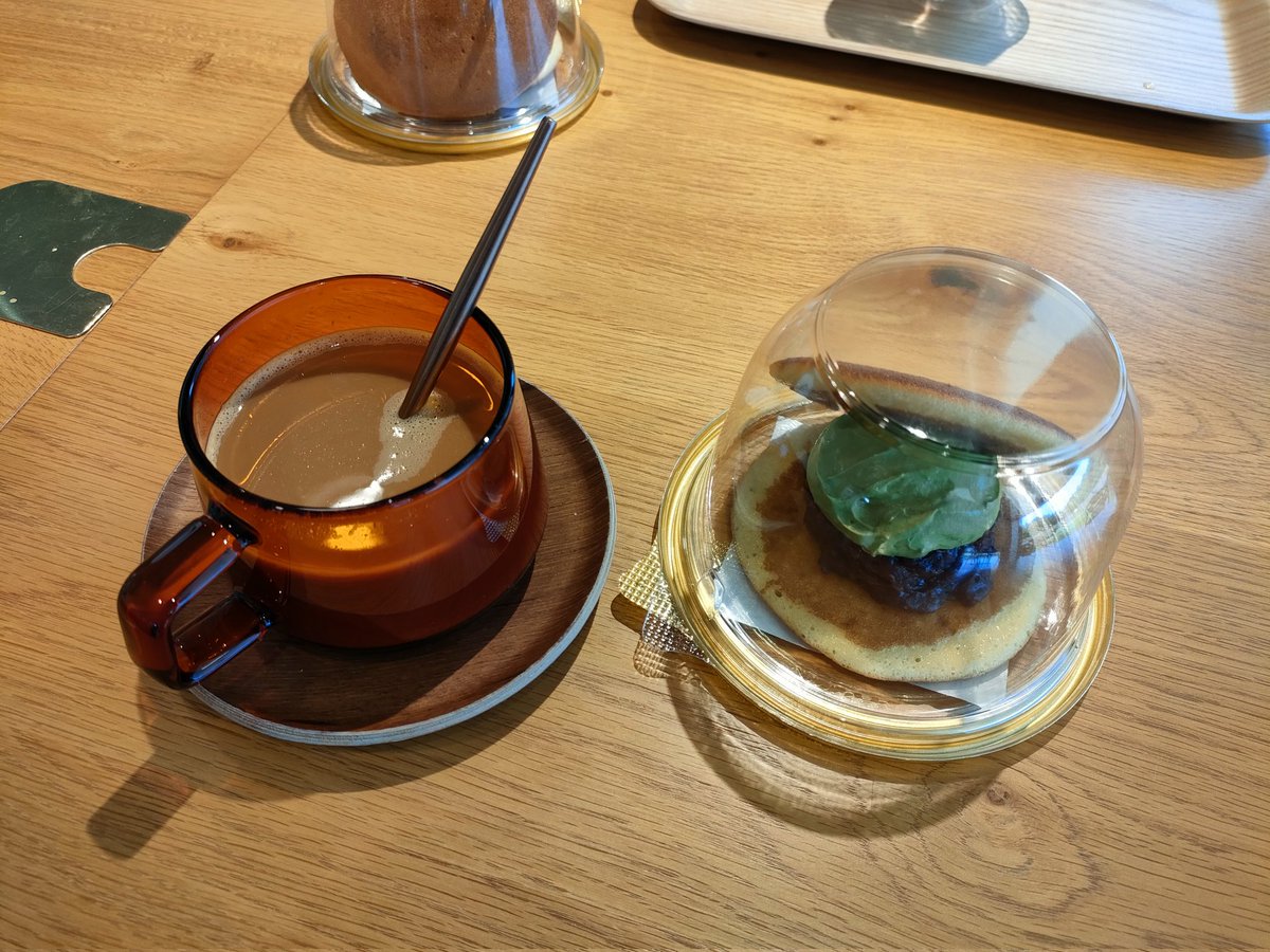 gdbe0302's tweet photo. 近くでスイーツ🍰☺️🎂🍴✨
食べてきました‼️
外は35℃くらいですが、店内は涼しくて美味しかったです😋 https://t.co/hca0ob0sdq