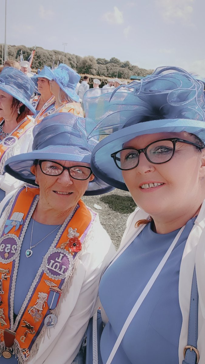 LRobertson8396's tweet photo. Great day with the sisters, brothers and bands in Kirkcaldy yesterday, feet and legs are broken today tho 😂 #orangefamily https://t.co/d2xvK8pu4M
