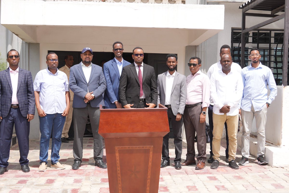 NBS_Somalia's tweet photo. Somalia National Bureau of Statistics releases the 2024 GDP Report, revealing a 4.1% economic growth—driven by robust investment, strong household consumption & a vibrant services sector, reflecting Somalia’s resilience & growing investor confidence.
 
For more details, read the press statements below in Somali & English and download the full report from SNBS website via the link below. https://t.co/HQbDipIVbf
@AbdisalamHumbul @abdirahm_omar @MoPIED_Somalia @MoF_Somalia @CentralBankSo 
#SomaliaGDP2024 #DataForDevelopment
