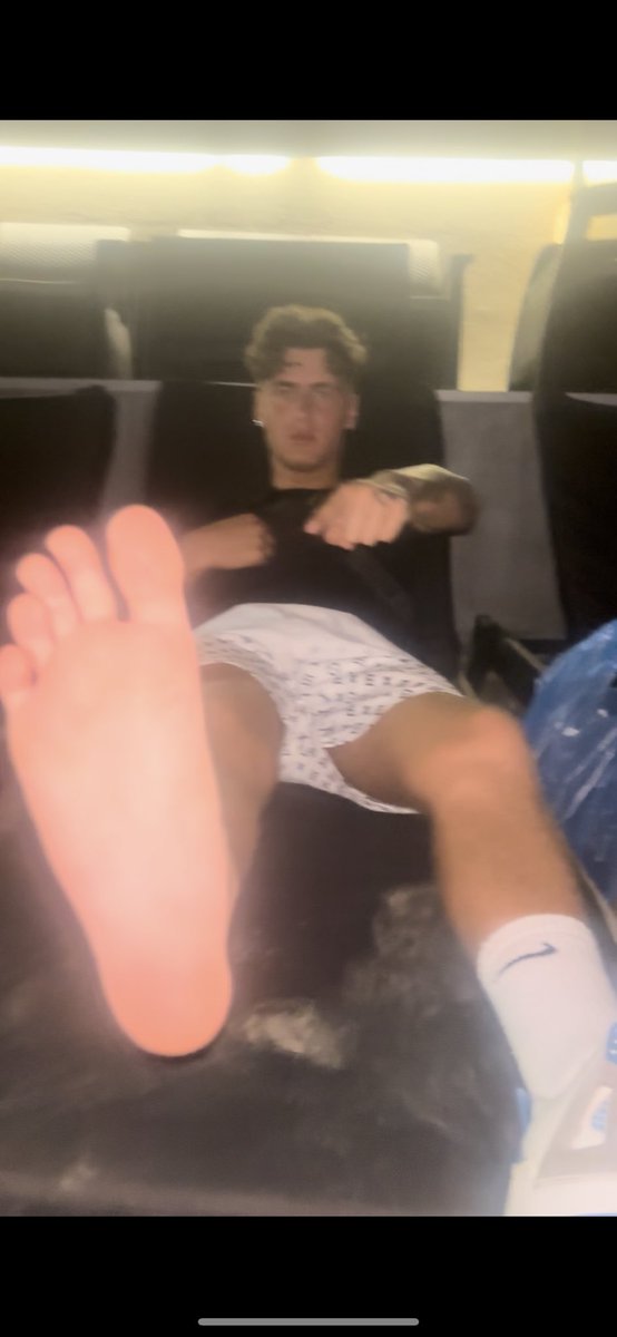 _Masterlogan's tweet image. These perfect soles ruin your head obsess over me and serve.

Customs and calls all day