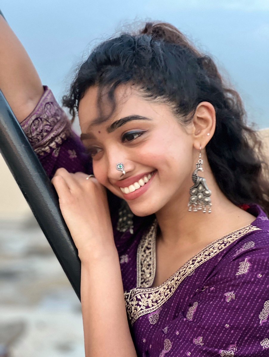 SaanveMegghana's tweet photo. That nose pin is special, it’s Ramula’s from Pitta Kathalu. So so special! ♥️ 
Eppadi iruku? https://t.co/S39qNVq6ZN