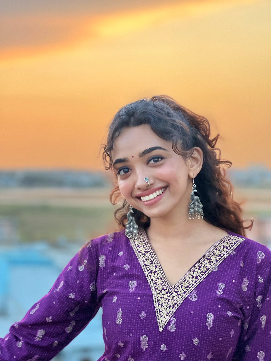 SaanveMegghana's tweet photo. That nose pin is special, it’s Ramula’s from Pitta Kathalu. So so special! ♥️ 
Eppadi iruku? https://t.co/S39qNVq6ZN