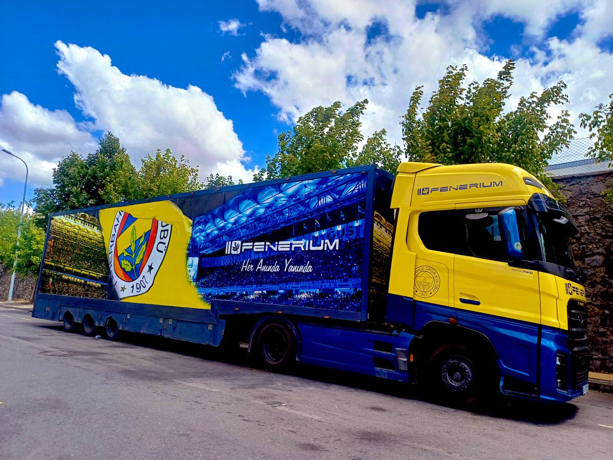 trendbaski's tweet photo. Fenerium tır giydirme .
#YaşaFenerbahçe https://t.co/b0BTVwfxTn