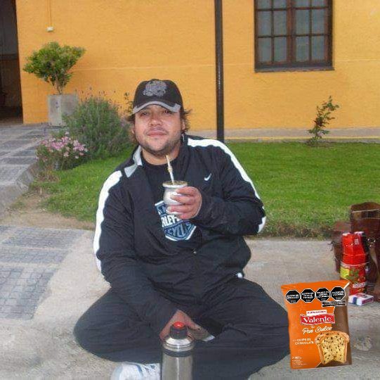 "Nadie puede estar despierto un domingo tan temprano"

—Yo: