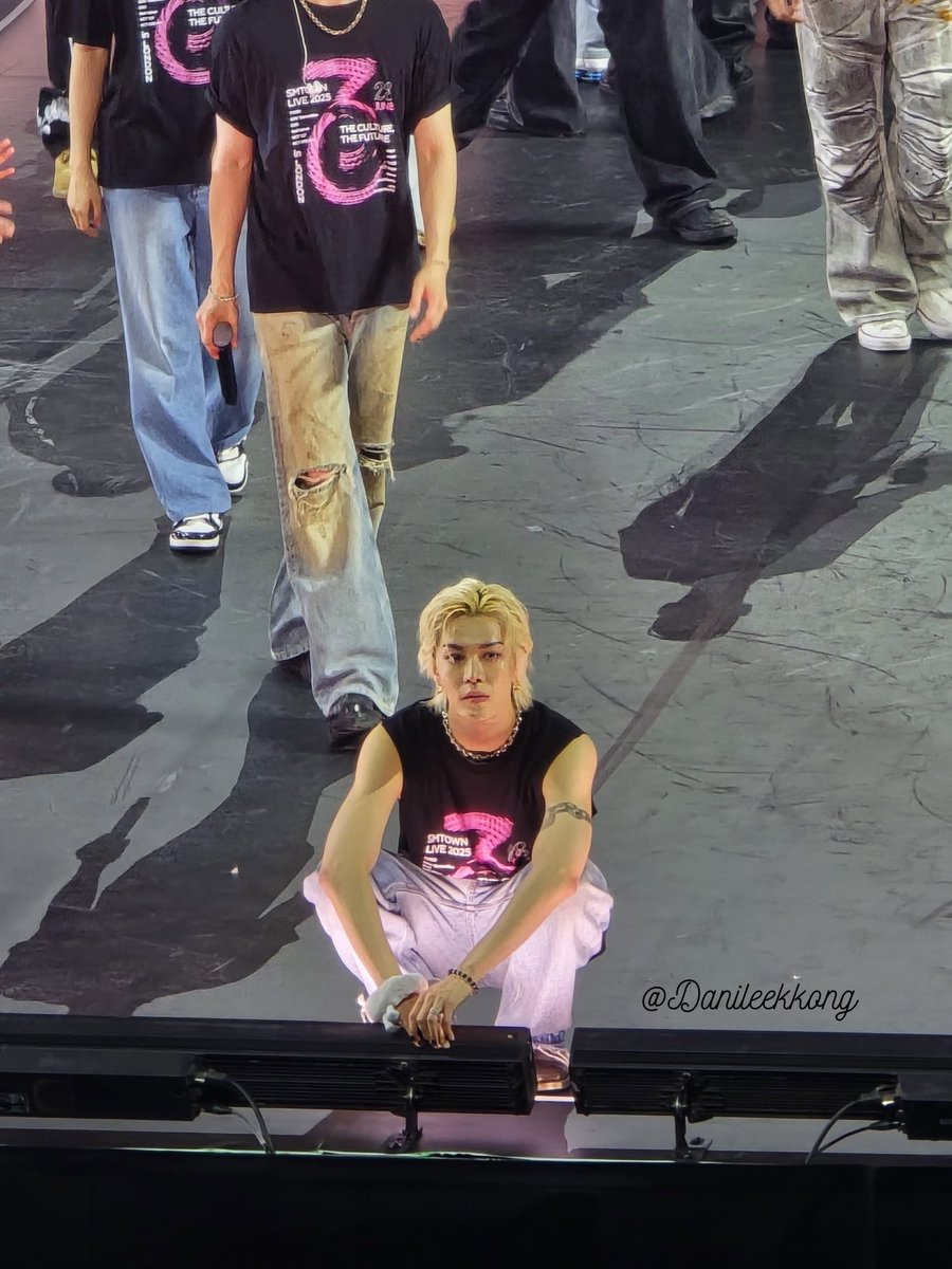 DaniLeeKkong's tweet photo. (1/4) My Yutaful pics from smtown London 🩷
#SMTOWNINLONDON #Yuta https://t.co/CfnHvFBjAA