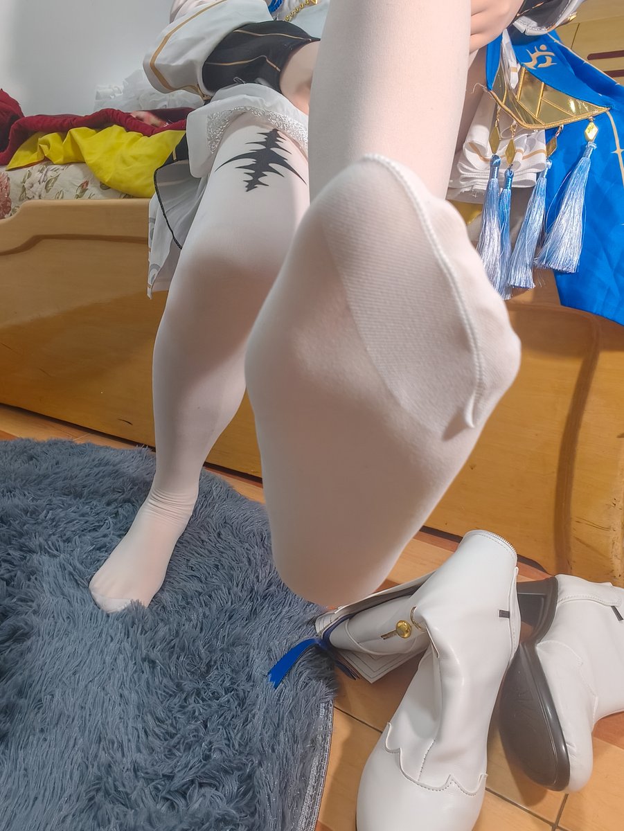 菲比继续请大家吃雪糕😋😋
#kigurumi #白丝 #菲比