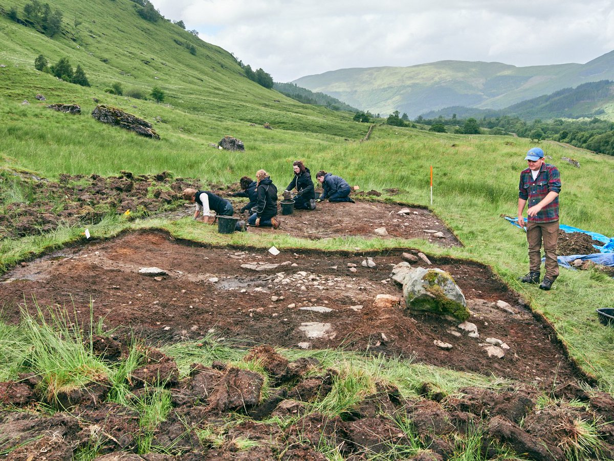 57seoras's tweet image. An interesting day at Achnacon, Glencoe with @AcfAscot Shown around by lead archaeologists @EddieCStewart and Derek Alexander @NTS_archaeology
A really interesting dig and location. Updates etc. can be found here: …encoeandrannochenvirons.wordpress.com
#archaeology #glencoe