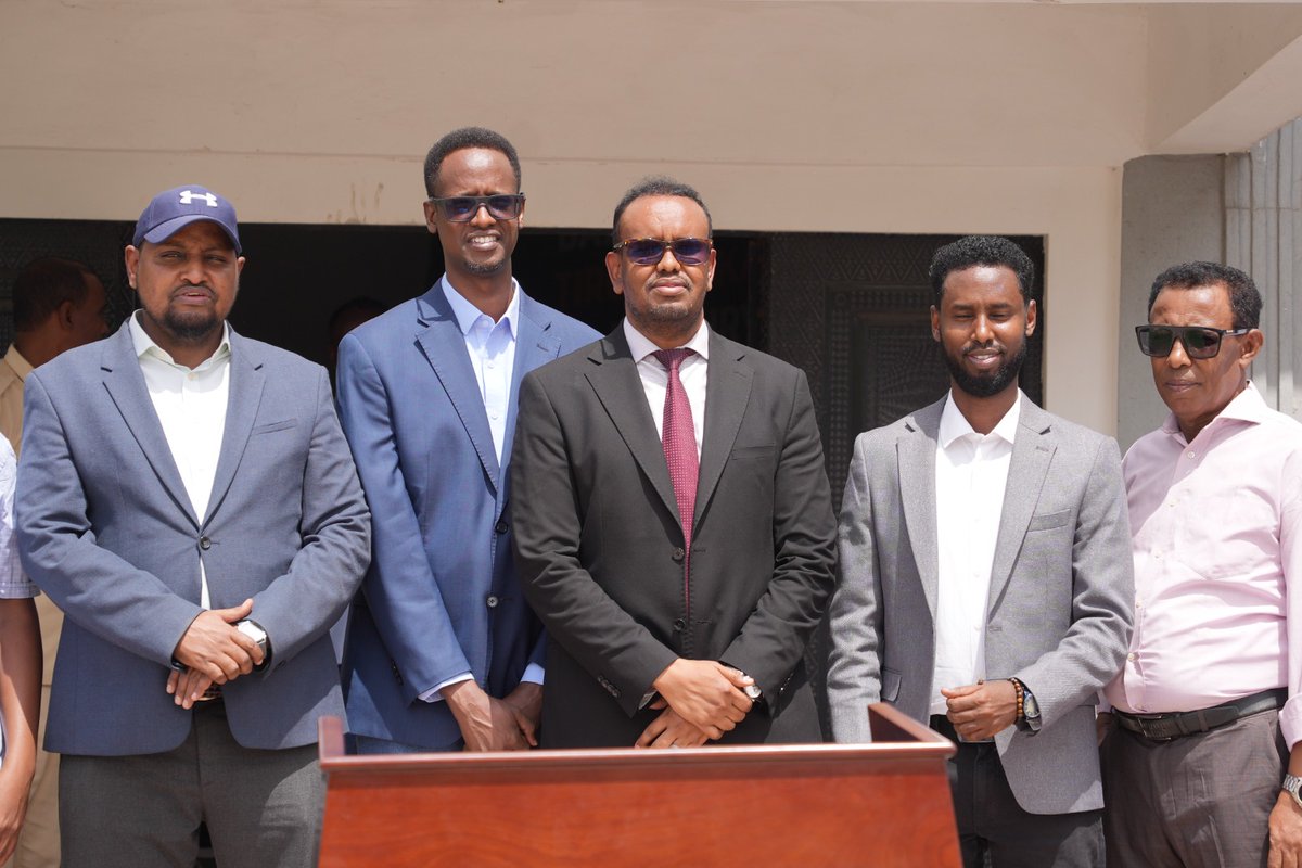NBS_Somalia's tweet photo. Somalia National Bureau of Statistics releases the 2024 GDP Report, revealing a 4.1% economic growth—driven by robust investment, strong household consumption & a vibrant services sector, reflecting Somalia’s resilience & growing investor confidence.
 
For more details, read the press statements below in Somali & English and download the full report from SNBS website via the link below. https://t.co/HQbDipIVbf
@AbdisalamHumbul @abdirahm_omar @MoPIED_Somalia @MoF_Somalia @CentralBankSo 
#SomaliaGDP2024 #DataForDevelopment