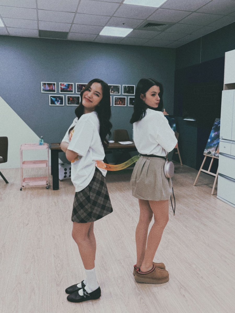 freenbeckfc's tweet photo. น่ารักกกกกกกกก😊

@srchafreen @AngelssBecky

FB LOVE ABOARD IN TAIPEI
#FreenBecky2ndFMinTPE
#ฟรีนเบค #FreenBecky
#srchafreen #Beckysangels https://t.co/aM3SuHYUwq