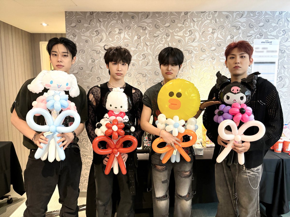 AB6IX's tweet photo. [📷]
250629 2025 AB6IX CONCERT IN TAIPEI
대만 콘서트 완료 ʕっꈍ~ꈍςʔ
예삐들 혼자선 어디도 가지 못해 💫
ABNEW 옆에 꼭 붙어있을게요🍀🩷

#AB6IX #에이비식스
#AB6IXinTaipei https://t.co/crG03DcslE
