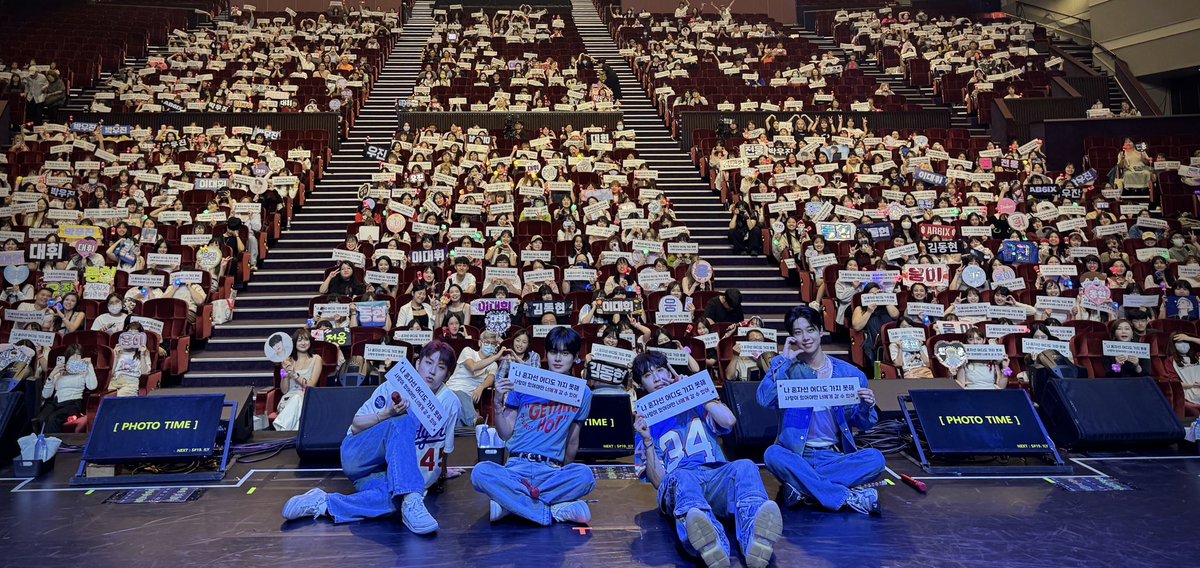 [📷]
250629 2025 AB6IX CONCERT IN TAIPEI
대만 콘서트 완료 ʕっꈍ~ꈍςʔ
예삐들 혼자선 어디도 가지 못해 💫
ABNEW 옆에 꼭 붙어있을게요🍀🩷

#AB6IX #에이비식스
#AB6IXinTaipei