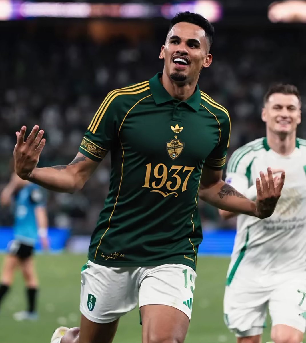 أحمد آل غالب tweet media