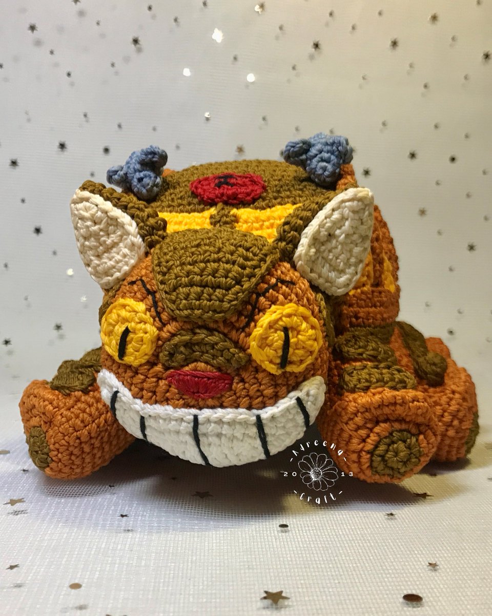 sylviaadreena's tweet photo. 😻Cat Bus from “My Neighbor Totoro”
This character belongs to Studio Ghibli.
•••
#adreenacraft #crochet #crochettwt #amigurumi #catbus #myneighbortotoro #zonakaryaid #ArtistOnTwitter https://t.co/6G3SwWjU13