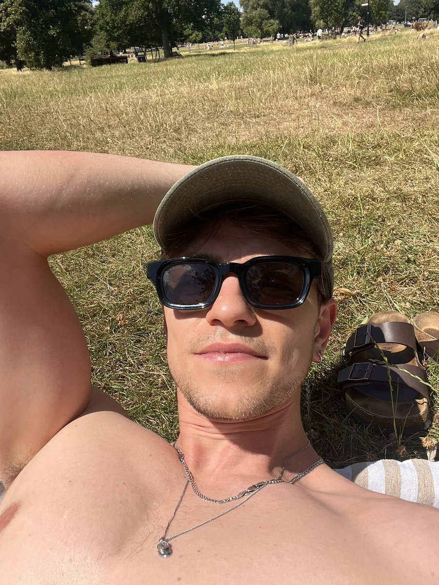 Brandon_Haye's tweet photo. Tanning in the park https://t.co/2Z3gjhPZHk