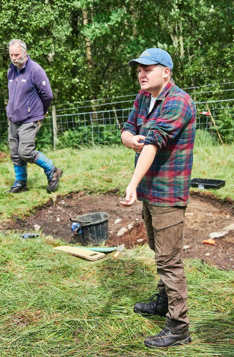 57seoras's tweet image. An interesting day at Achnacon, Glencoe with @AcfAscot Shown around by lead archaeologists @EddieCStewart and Derek Alexander @NTS_archaeology
A really interesting dig and location. Updates etc. can be found here: …encoeandrannochenvirons.wordpress.com
#archaeology #glencoe