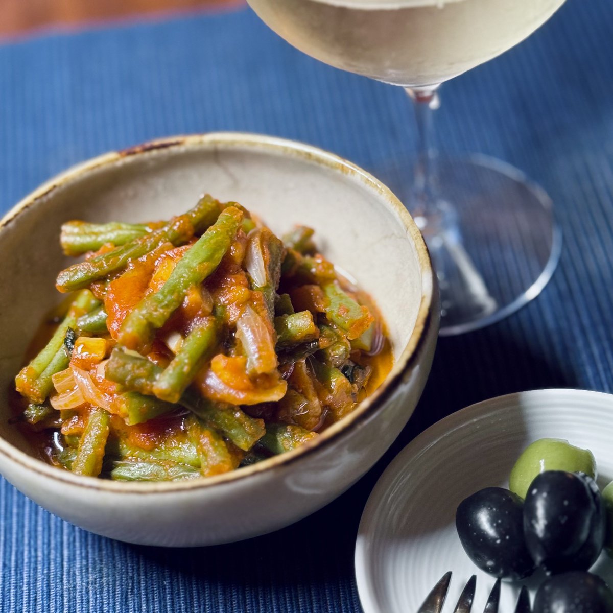 cosk's tweet image. 最近のお気に入り、いんげんのトマト煮
地味にも程があるがめちゃ美味しい…これはイタリア人レシピだけど中東〜ヨーロッパと、わりと広域で食べられてるっぽい

#stringbeans #greenbeans #tomato #tomatoes #いんげん #インゲン #トマト煮込み #トマト煮 #cooking #クッキング #foodporn