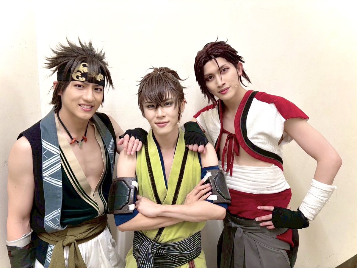 rjpmission's tweet photo. 裕太
稽古中から現場の空気を先頭に立って盛り上げ続けて、本番前も本番後も率先して1人1人に鼓舞してる姿、今日まで舞台上で魅せ続けてくれた背中
本当に意味分からんぐらいカッコいい日々を見せてくれてた
原田左之助として三馬鹿として裕太の藤堂平助篇を生きれてよかった

背中を預けてくれてありがとう🌸

#薄ミュ
#藤堂平助篇
#三馬鹿
#樋口裕太