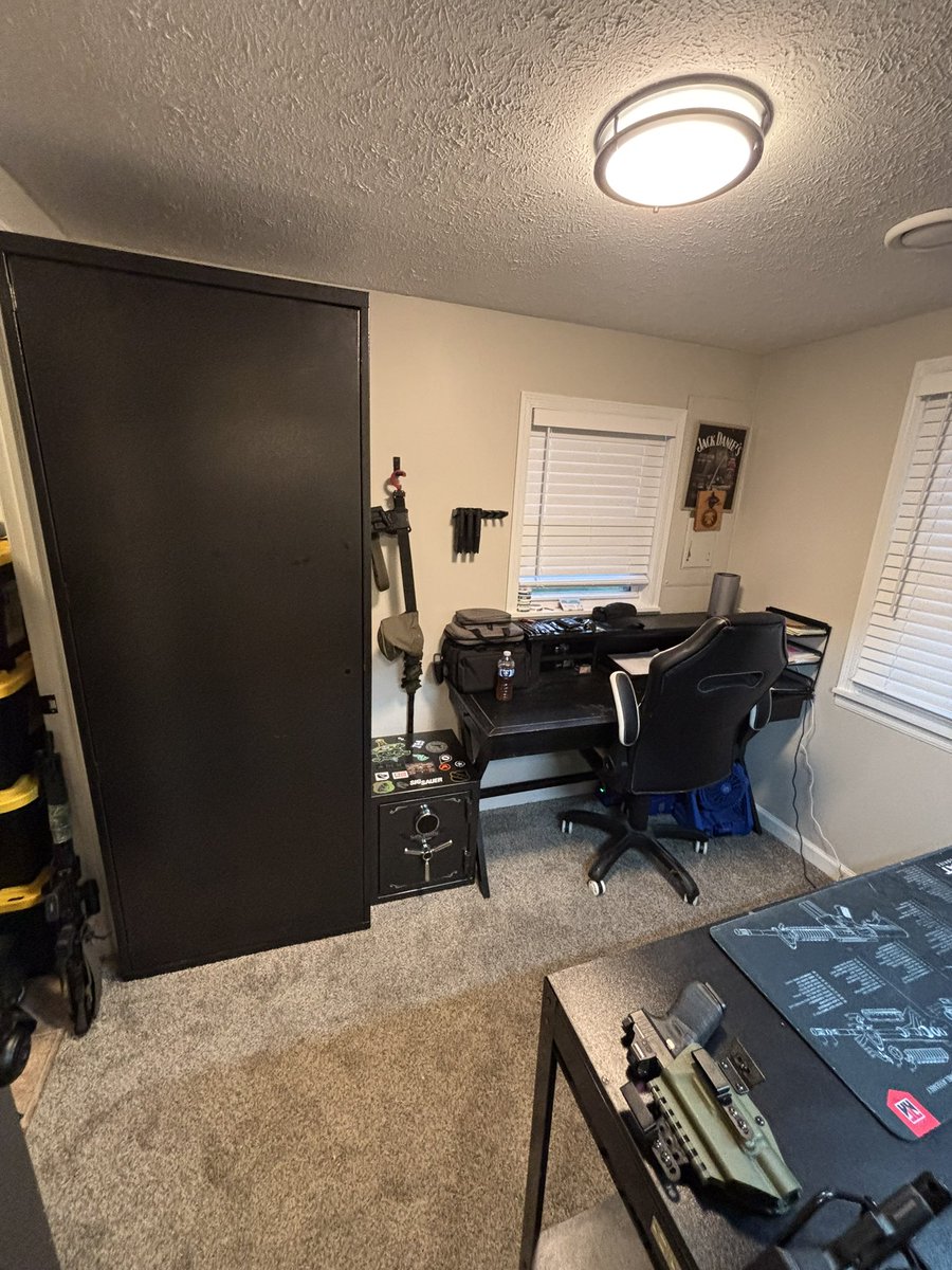 maxwellraybaker's tweet image. New office setup. 🔥