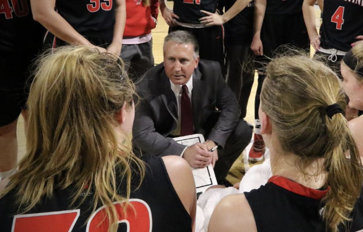 June 29, 2001 – <a href="/ravenathletics/">Raven Athletics</a> hires Maur Hill graduate Chad Folsom as women's basketball coach. Folsom returns to Atchison after three seasons as head coach at Lamar (Colo.) Community College.