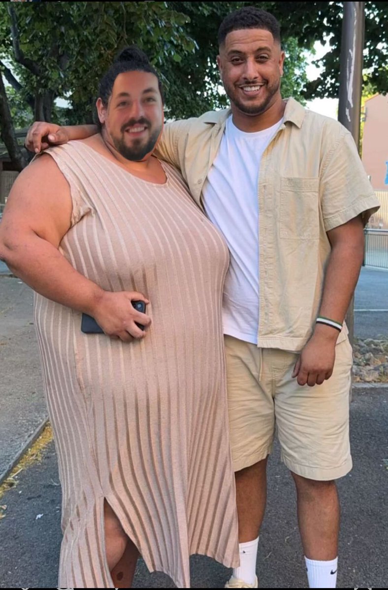 valentinBLK's tweet photo. @tiph_la_haine avec mon idole ❤️❤️❤️ https://t.co/RTdEC31hEM
