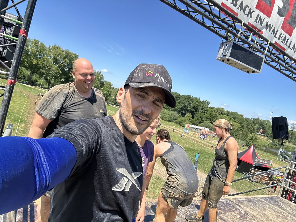 _ediri's tweet image. Did the 19km Strong Viking Obstacle Run 2025! 😮‍💨

Before and after pics!