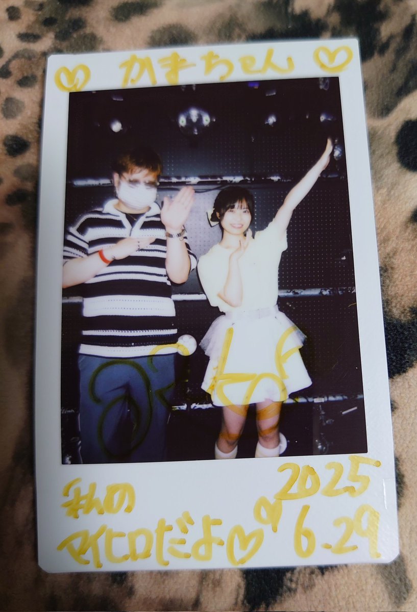 kmtkytk's tweet photo. 本日開催、和泉瑠華ちゃん卒業公演にて🐣
最前ど真ん中で、大好きなるかちゃんを見れて幸せでした🥹
たくさんの幸せをありがとう🙇
また会う約束をしたので、さよならは言いません🙏るかちゃん、またね👋

#和泉瑠華ちゃん
#大好きな推しメン
#卒業公演
#ラストアイドル https://t.co/MXK5oA4CmO
