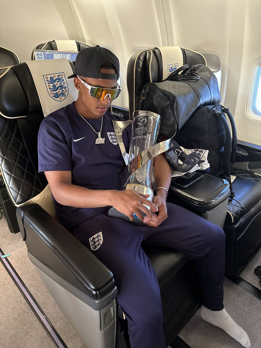 Omari Hutchinson tweet media