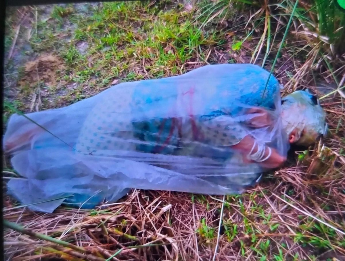 pranto45023's tweet photo. While the brutal gang rape video of Bangladeshi Hindu women shocks us all, another horror unfolds. In Barishal, a married Hindu woman—hands &amp; feet tied, wrapped in polythene—found dead near Bhola Road. Suspected rape. When will the world wake up? 🥲
#SaveBangladeshiHindus https://t.co/4W3k31TnRp