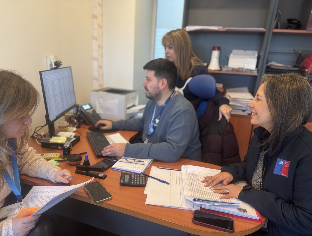 Buen día ! 
Nuestros equipo de coordinación en la Dirección regional y funcionari@s en su rol como Expertos de identificación en los locales de votación #Biobio este domingo en  #PrimariasPresidenciales2025.