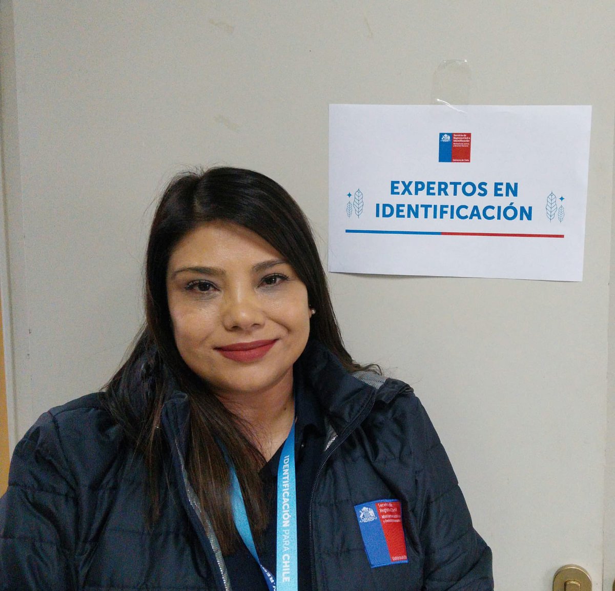 RegCivil_Biobio's tweet photo. Buen día ! 
Nuestros equipo de coordinación en la Dirección regional y funcionari@s en su rol como Expertos de identificación en los locales de votación #Biobio este domingo en  #PrimariasPresidenciales2025. https://t.co/iSxJqgp8wj