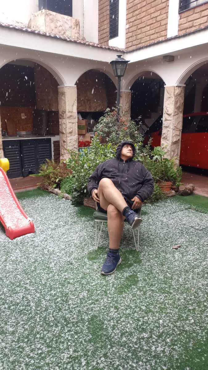 marcheloz's tweet image. Confirmo Mati, intensa nieve en #Dorrego, parrilla tránsito normal a partir de las 11 Hs. @MATIPASCUALETTI