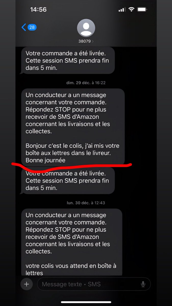 T_H91's tweet photo. Le colis qui met la boîte au lettre dans le livreur du jamais vue https://t.co/P70zRcajR9