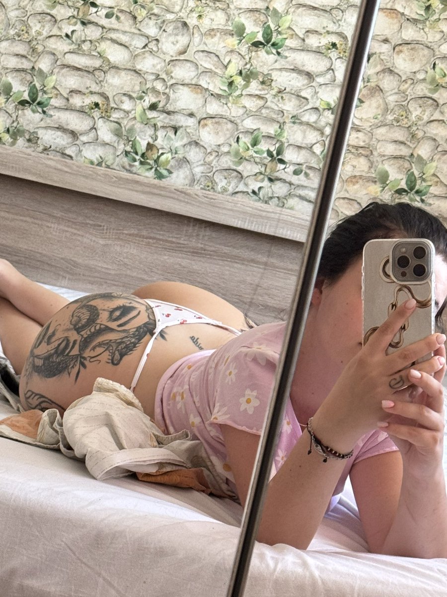 Andreiitta11479's tweet image. onlyfans.com/andreiitttaaa 

Subscribe to cum on my juicy pussy🥵