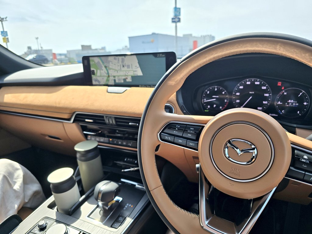 Mascarponen's tweet photo. この内装が欲しくて買ったようなものです… #CX60 https://t.co/E3MtyU3YIS