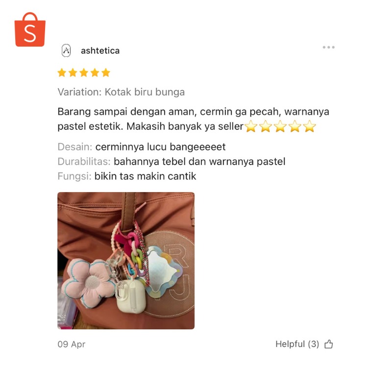 ShopeeID's tweet photo. Selain boneka ucul yang wajib jadi gantungan di tas kamu, cermin juga wajib sih! 🤭 Touch up lippen kamu di manapun dan kapanpun jadi gampang! 🤩 Plus gambarnya ucul bangeeet~